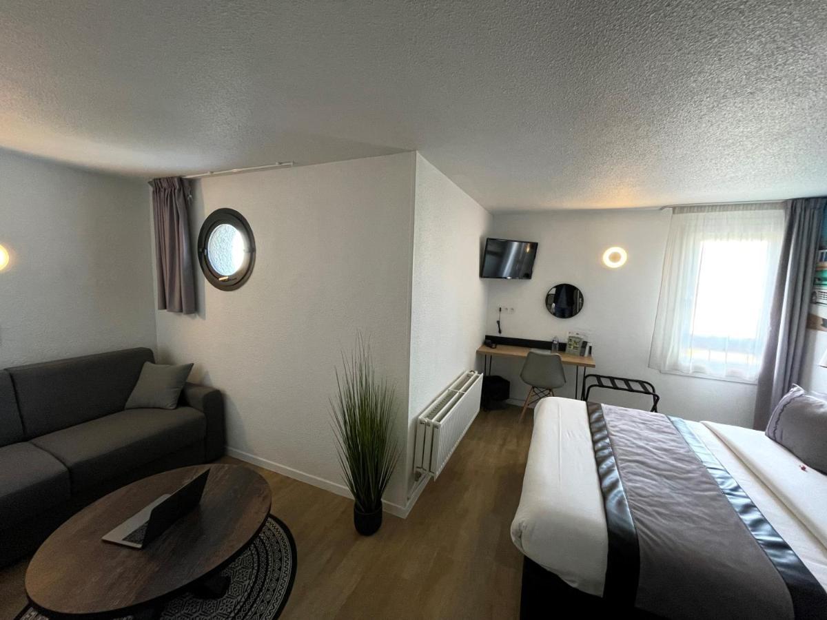 Logis Cris Hotel Et Restaurant, Lyon Sud-Est Corbas Bagian luar foto